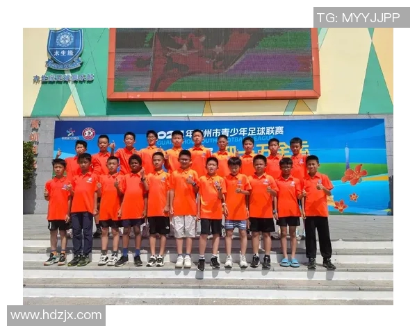 广州足球队技术分析与战术创新的深度探讨与思考 广州足球队技术分析与战术创新的深度探讨与思考