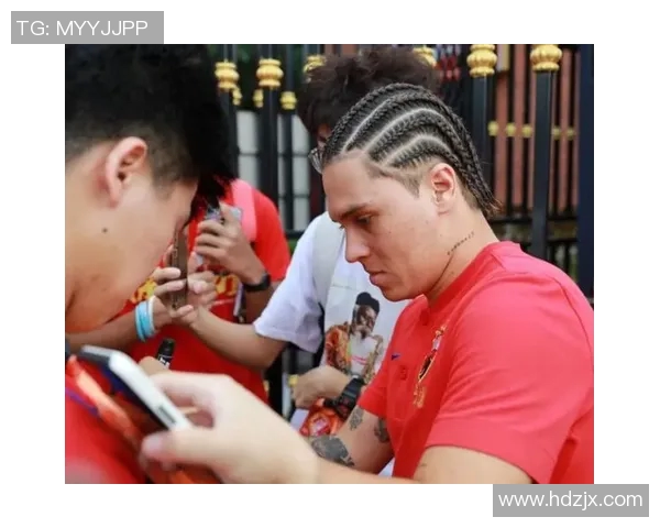 深圳篮球队实力之争引发热议球迷观点碰撞与未来展望 深圳篮球队实力之争引发热议球迷观点碰撞与未来展望