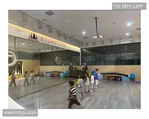 重庆街舞队的耐力挑战与突破探索街舞文化的深度与广度 重庆街舞队的耐力挑战与突破探索街舞文化的深度与广度